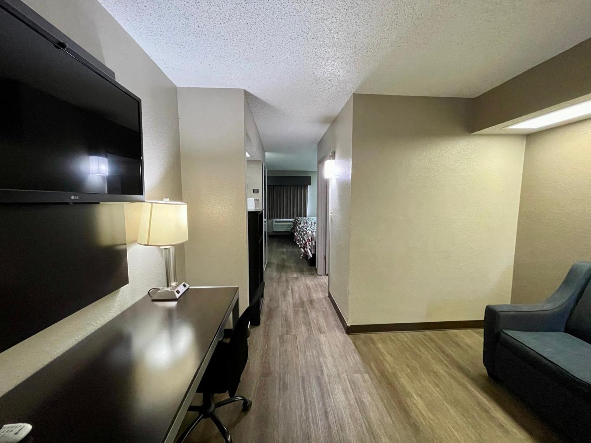 Red Roof Inn & Suites Jackson - Richland Kültér fotó